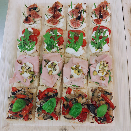 Opinii despre Sunflower Catering. Brodowski T. în Warszawa - Gastronomia