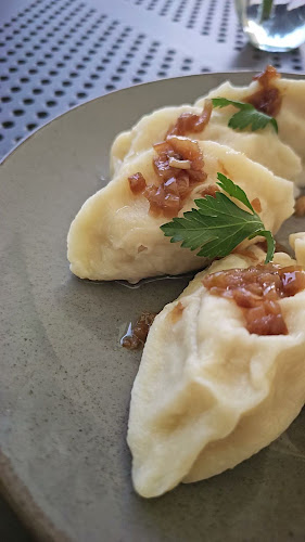 Opinii despre Kazamaty Pub & Restaurant în Nysa - Gastronomia