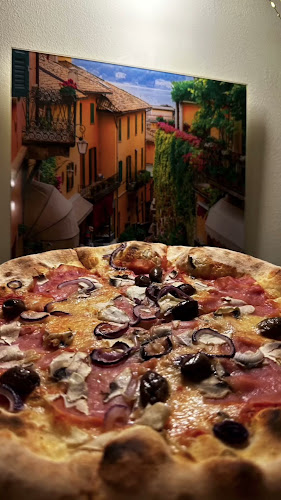 Opinii despre HASSAN Pizza & Kebab în Ostrowiec Świętokrzyski - Gastronomia