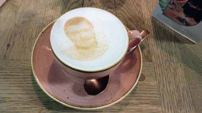 CAVA Organic Bistro Café - Gastronomia