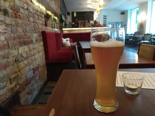 Plac Niezależnego Zrzeszenia Studentów 1, 15-092 Białystok