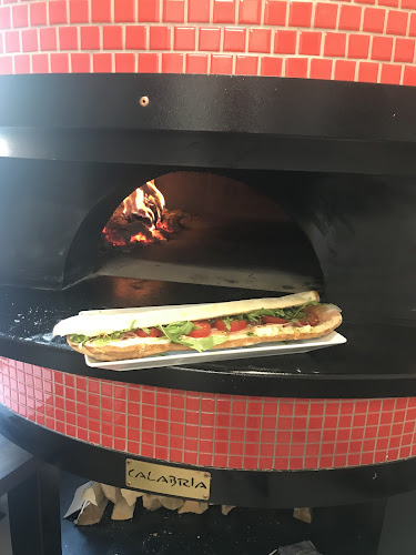 Opinii despre Pub Piwnica & Pizzeria Mała Italia în Bieruń - Gastronomia