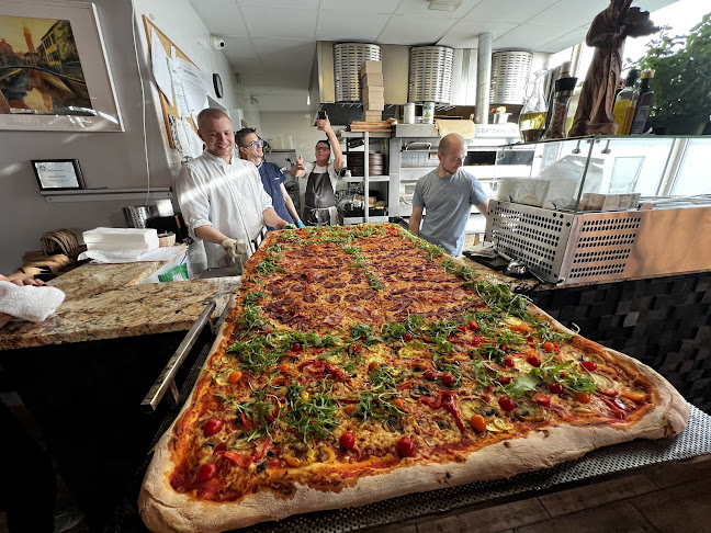 Semola Pizza i Restauracja Ursus