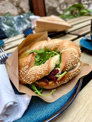 Żarówka Cafe - Gastronomia