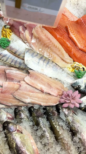 Comentarii opinii despre MARLIN - Salwator - Sklep Rybny & Smażalnia Ryb (Fish & Chips)