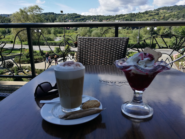 Pijalnia Artystyczna w Piwnicznej-Zdroju - Gastronomia