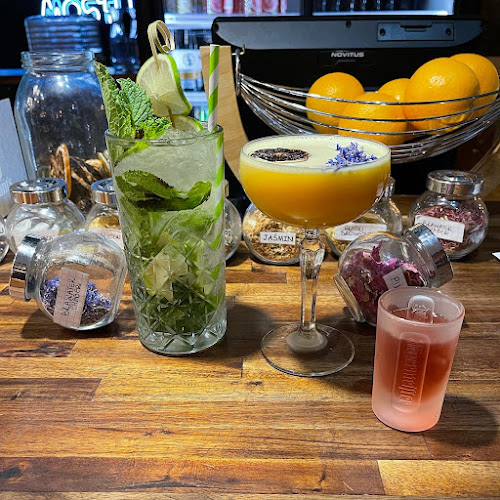 Prosto Z Mostu Restauracja - Gastronomia