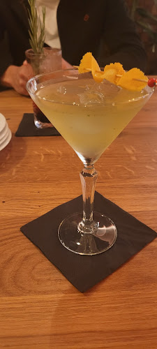 Opinii despre Scena Bar & Restaurant în Piła - Gastronomia