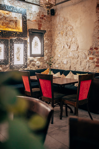 Comentarii opinii despre Indus Tandoor