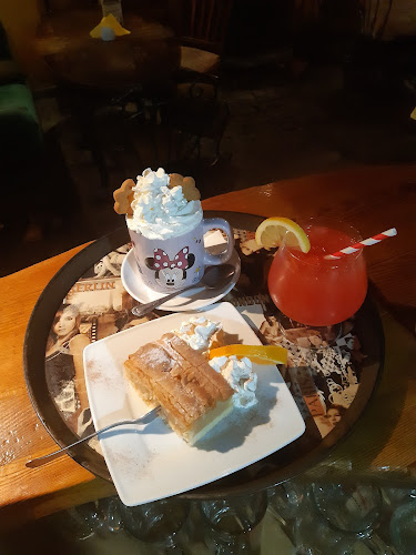 Cafe Strych - Kawiarnia Bar Pub Gdynia - Gastronomia