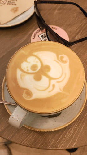 Opinii despre The White Bear Coffee Lublin în Lublin - Gastronomia