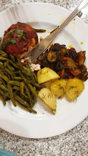 Designer Outlet Sosnowiec, Orląt Lwowskich 138, 41-208 Sosnowiec