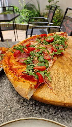 Bujani Pizza - Gastronomia