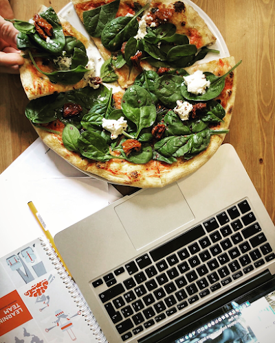 Od strony parku, Osiedle Stefana Batorego 14, 60-687 Poznań