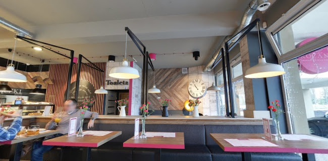 Różana Piekarnia Cukiernia Kawiarnia