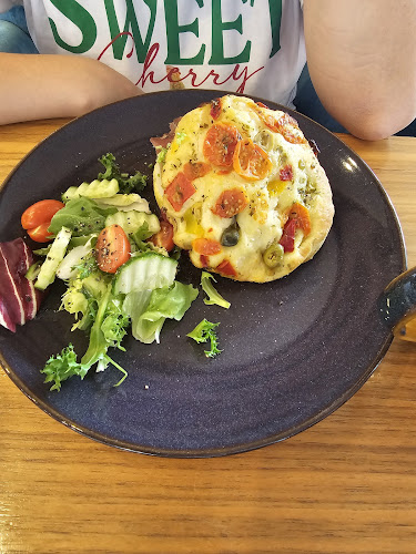 Comentarii opinii despre Lulu Cafe Lounge Avenida Poznań