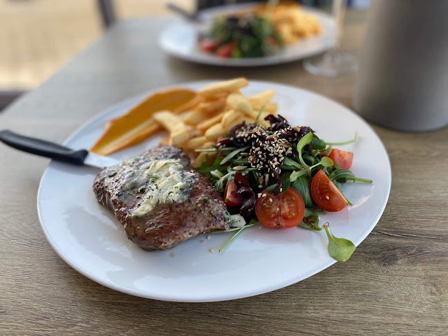 Nienażarty Bistro - Gastronomia