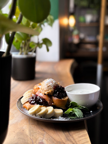 Comentarii opinii despre Powoli cafe