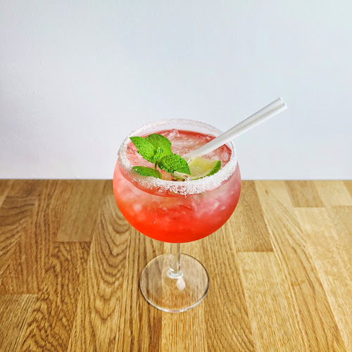 Opinii despre Klubokawiarnia W18 în Ciechanów - Gastronomia