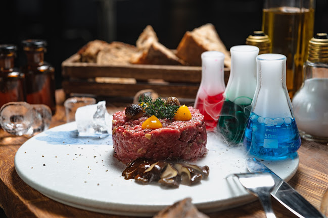 The Alchemist Grill & Cocktail - Gastronomia