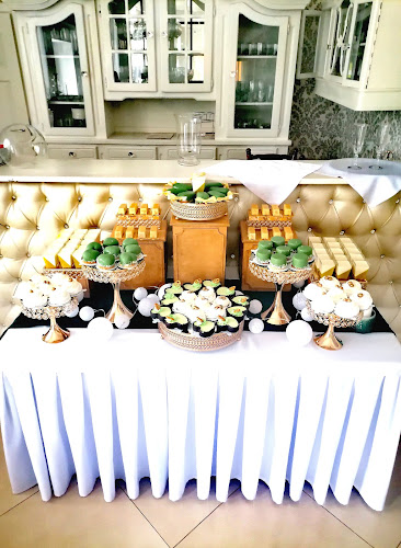 Dominika Z Wypiekami - pracownia tortów i ciast artystycznych - Gastronomia