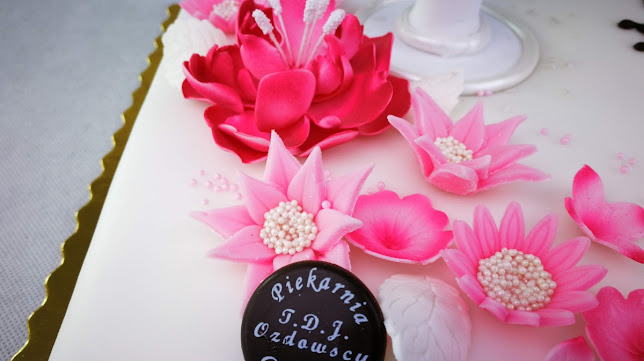 Opinii despre Ozdowscy T.D.J. Zakład piekarniczo - cukierniczy în Kutno - Gastronomia