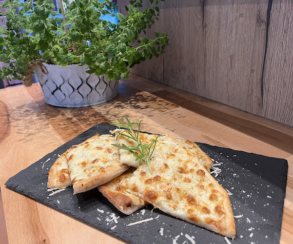 Mroczna 7, 01-456 Warszawa