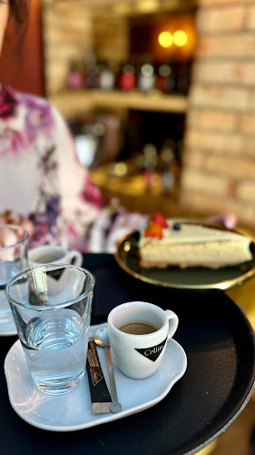 Mała Czarna i Nie Tylko - Gastronomia