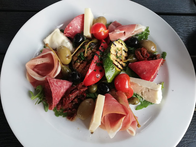 Trattoria La Rustica Open Times