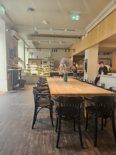 Comentarii opinii despre Charlotte Bouillon