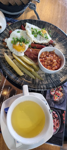 Andrzeja Sacharowa 30, 92-520 Łódź