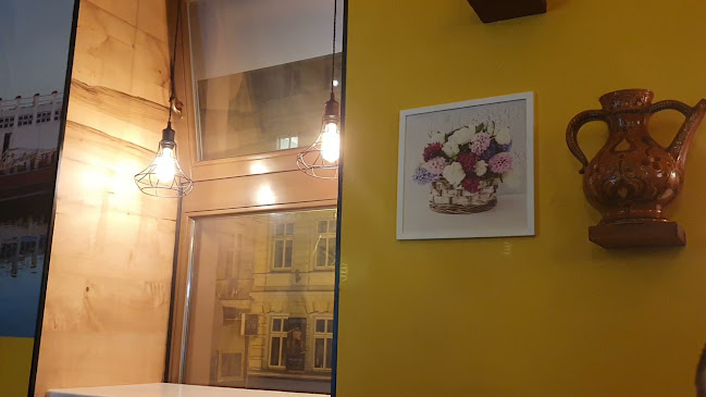 Comentarii opinii despre Nepali chulo