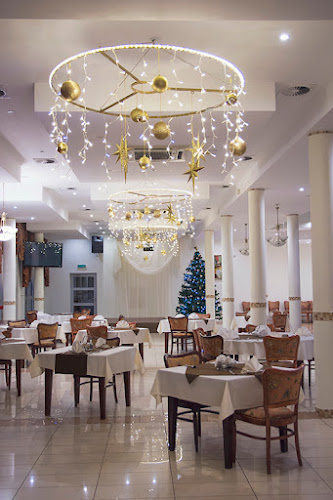 Restauracja i Hotel Autos: Tradycyjna Polska Kuchnia w Solcu Kujawskim