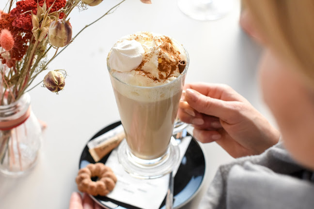 Opinii despre CAFE BISTRO KŁOS | Piekarnia Ciastkarnia KŁOS 24H în Katowice - Gastronomia