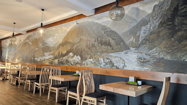 Restauracja „Przełom” - Gastronomia