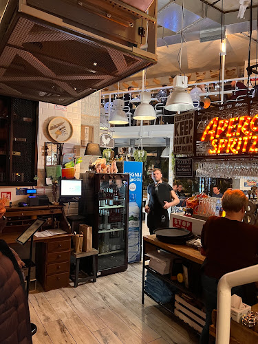 Plac Konesera 6, 03-736 Warszawa