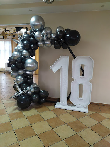 Cafe Club Polonia Organizacja imprez okolicznościowych i sportowych Sala - Gastronomia