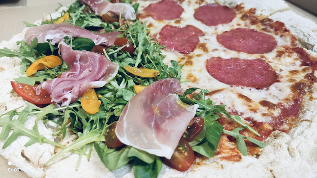 Opinii despre AZBI Pizza Zapiekanka în Bałtów - Gastronomia