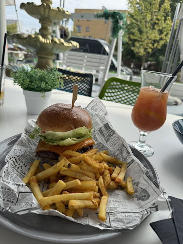 Opinii despre LOFT Food&Music în Grodzisk Mazowiecki - Gastronomia