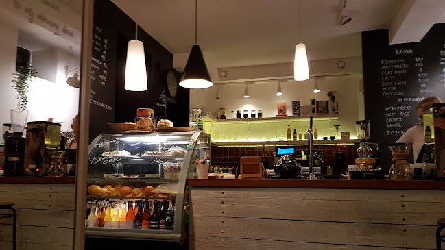 Comments and reviews of Tutaj