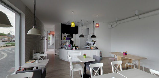 Slow Cafe Klubokawiarnia Rodzinna - Gdynia