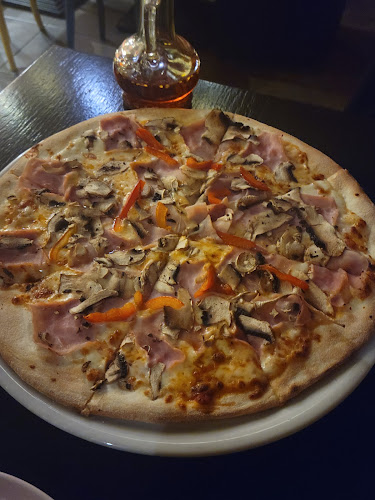 Comments and reviews of Diavolo. Pizzeria
