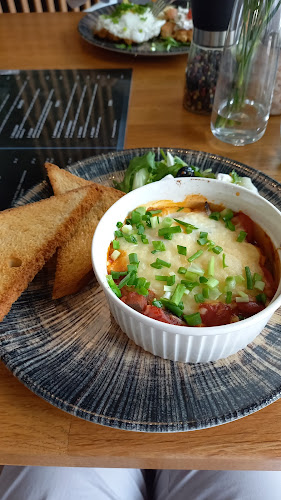 Andrzeja Sacharowa 30, 92-520 Łódź