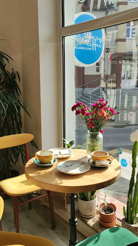 Opinii despre Colbergcoffee Palarnia Kawy în Kołobrzeg - Gastronomia