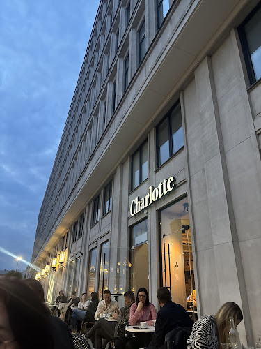 Centrum Bankowo Finansowe, Nowy Świat 6/12, 00-496 Warszawa