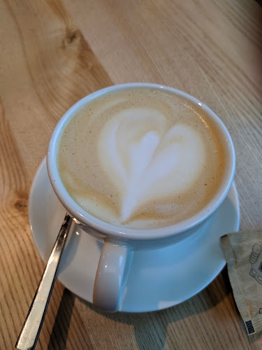 Al. Jerozolimskie 98, 00-807 Warszawa