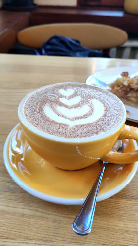 Opinii despre Colbergcoffee Palarnia Kawy în Kołobrzeg - Gastronomia