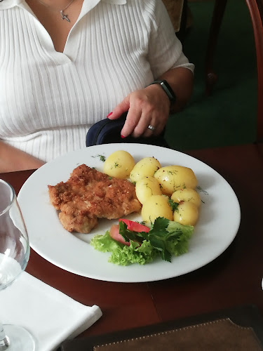 Comments and reviews of Fin de Siecle. Restauracja. Baza noclegowa. Denesiuk J.