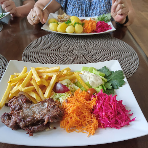 Opinii despre Restauracja Pod Zamkiem Brzezowska A. în Chęciny - Gastronomia