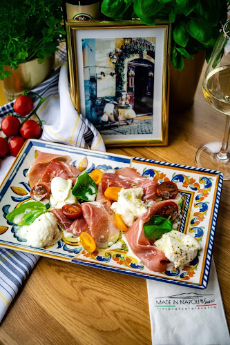 Made in Napoli by Siervo Syców - Gastronomia